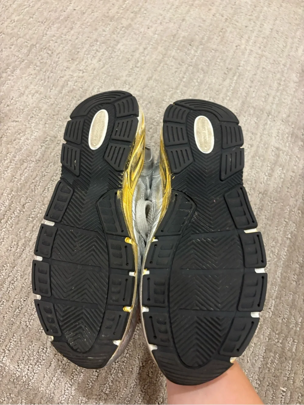 Dad sneaker in silver laminated